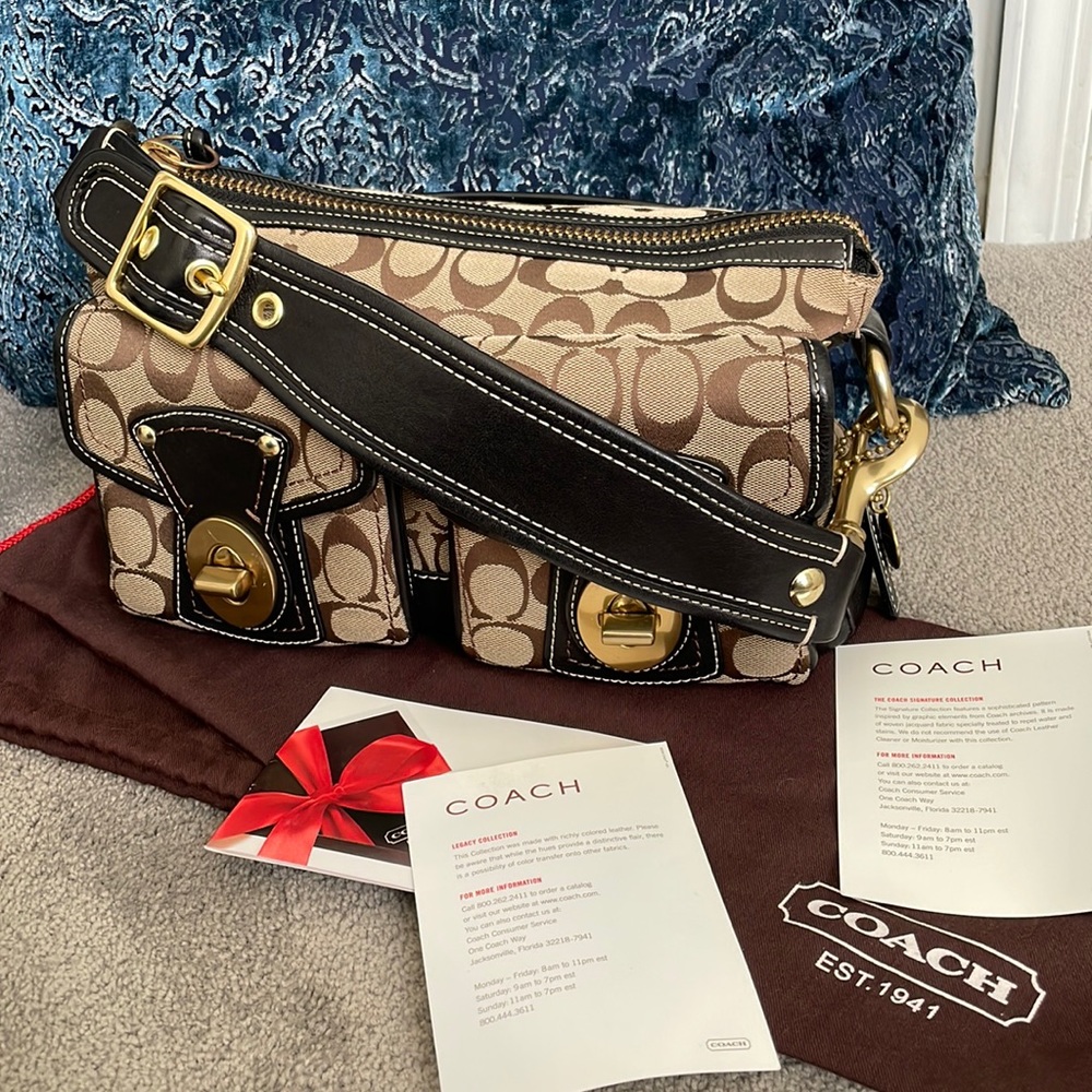 NEW VINTAGE COACH “SIGNATURE LEGACY” COLLECTION WITH ORIGINAL DUST COVER